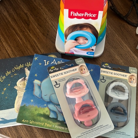 Itzy Ritzy Other - 🍁5/$20 Baby Gift Bundle